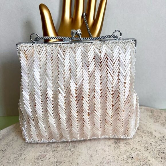 Vintage Handbags - Vintage 1960s Beaded Ivory Womens Shoulder Purse Bag Chain Shoulder Strap